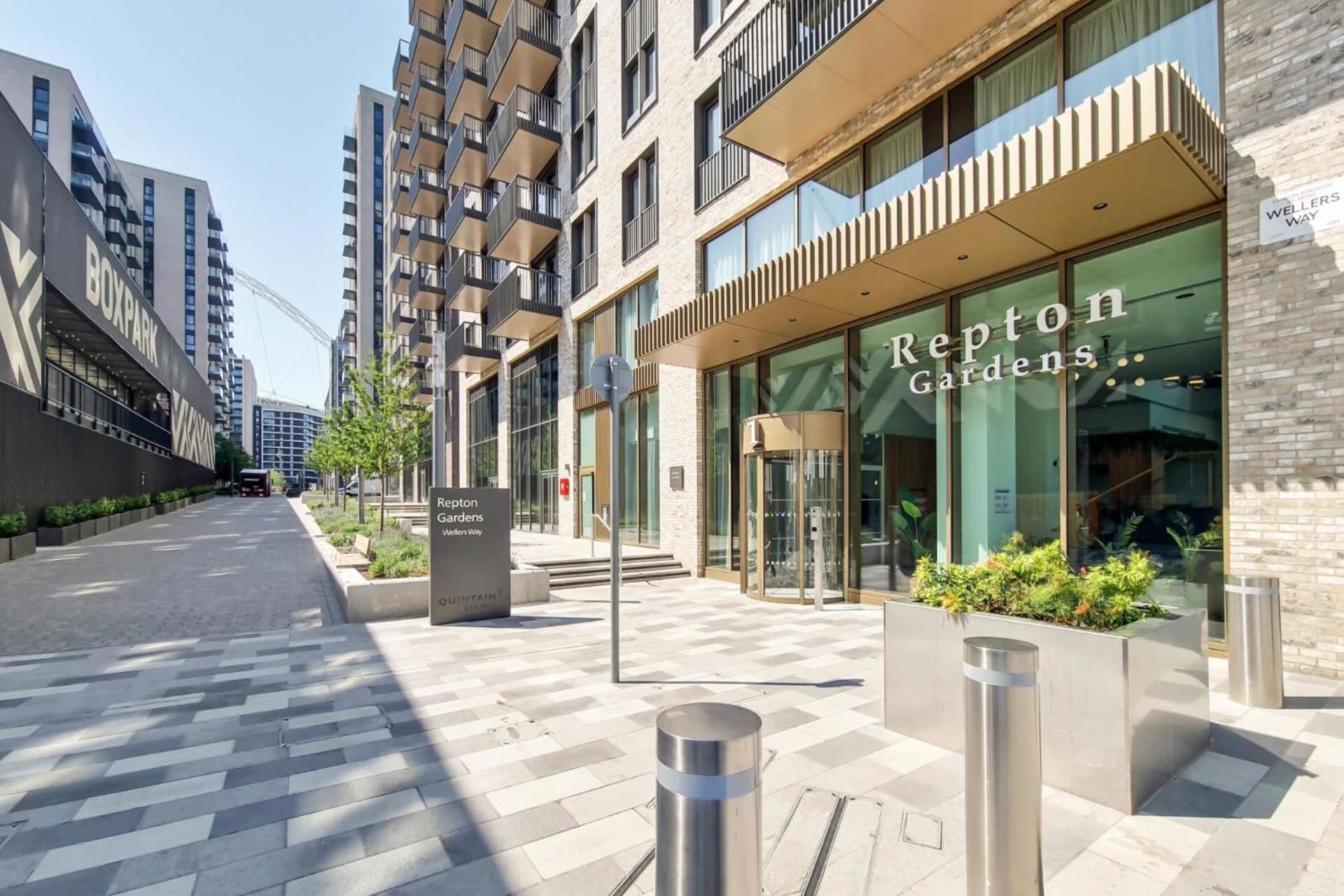 Botanical-Inspired Apartments At Repton Gardens Right In The Heart Of Wembley Park Londra Dış mekan fotoğraf