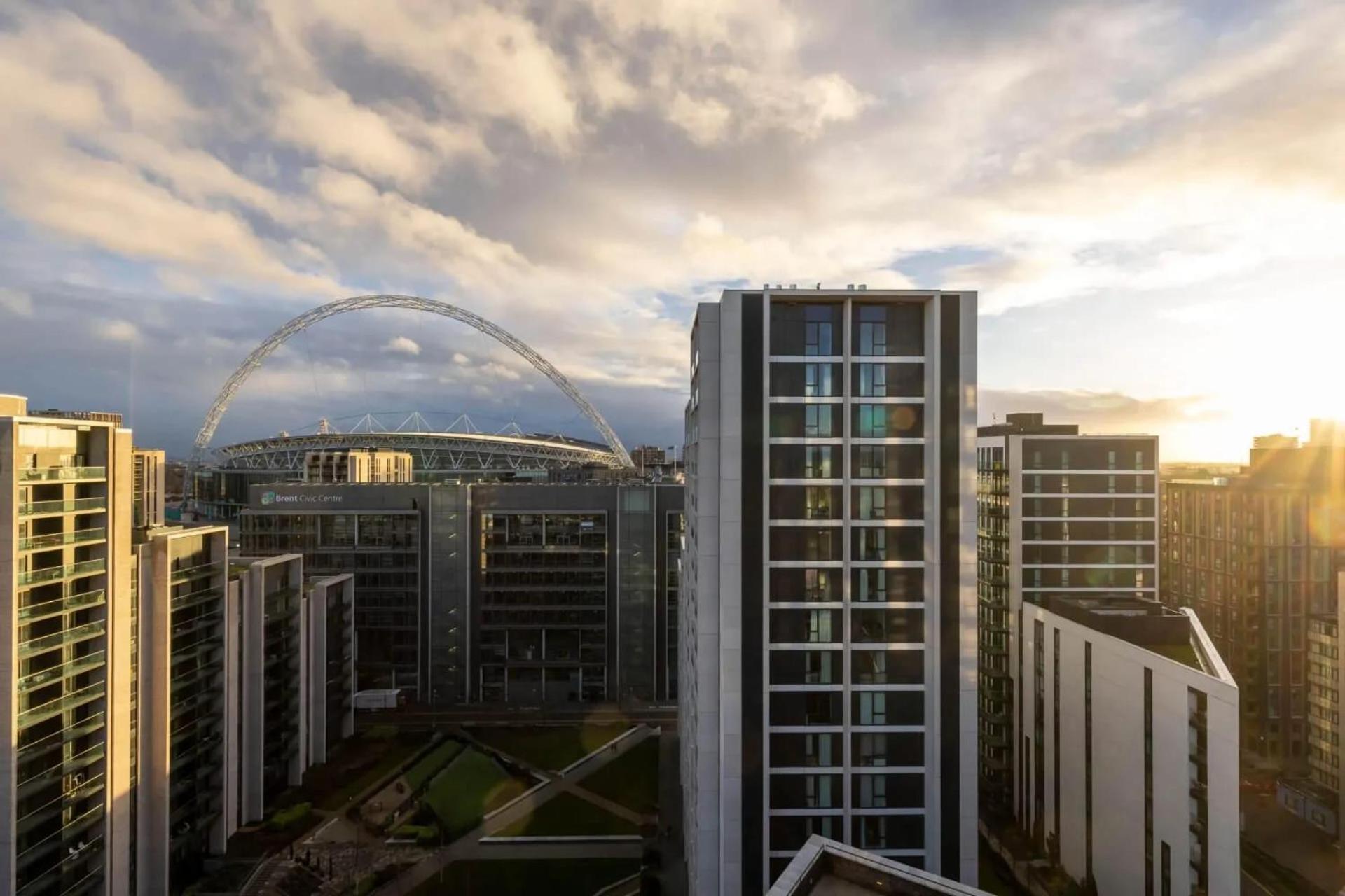 Botanical-Inspired Apartments At Repton Gardens Right In The Heart Of Wembley Park Londra Dış mekan fotoğraf