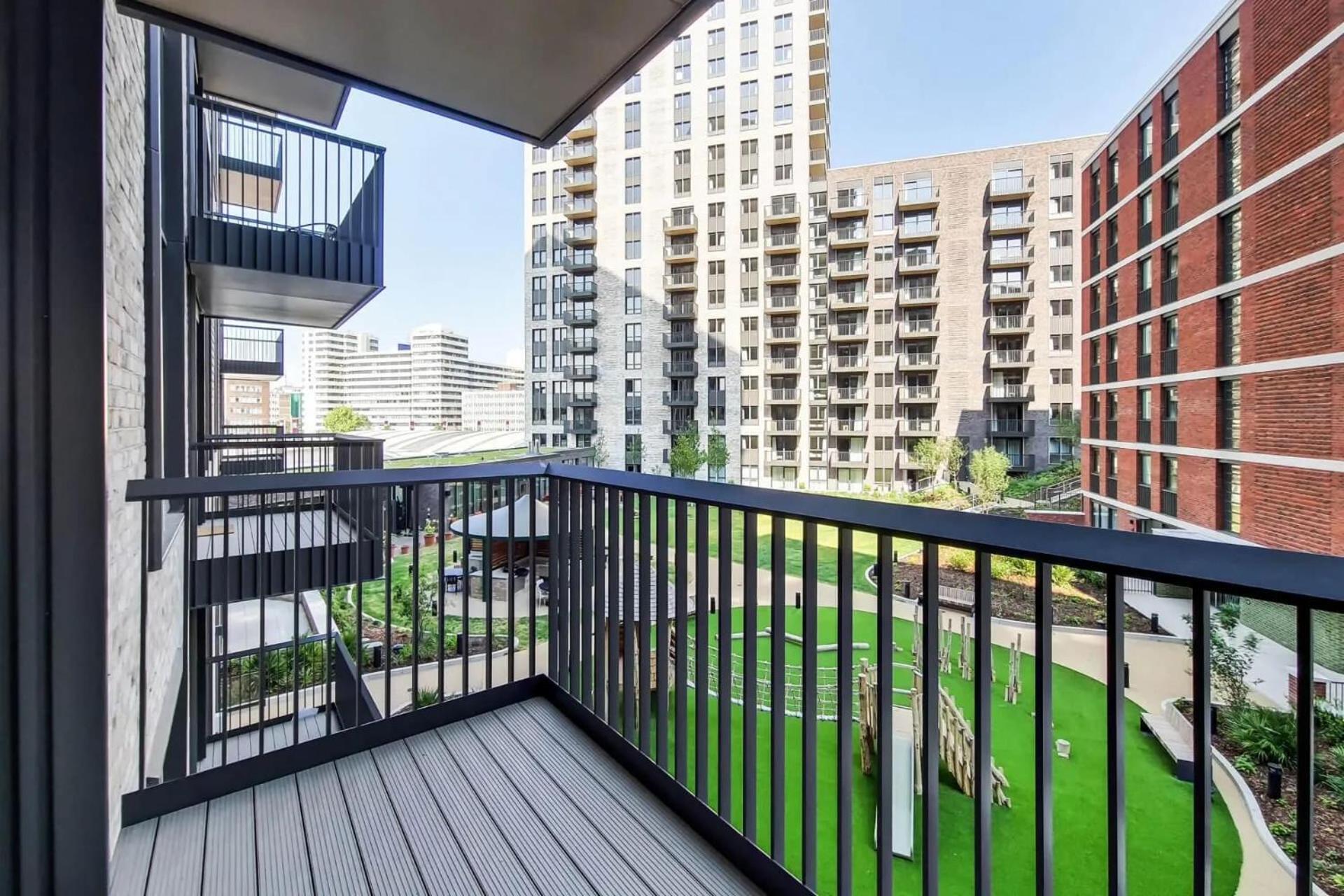 Botanical-Inspired Apartments At Repton Gardens Right In The Heart Of Wembley Park Londra Dış mekan fotoğraf